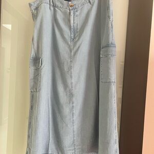 Light Wash Denim Midi Skirt with Patch Pockets